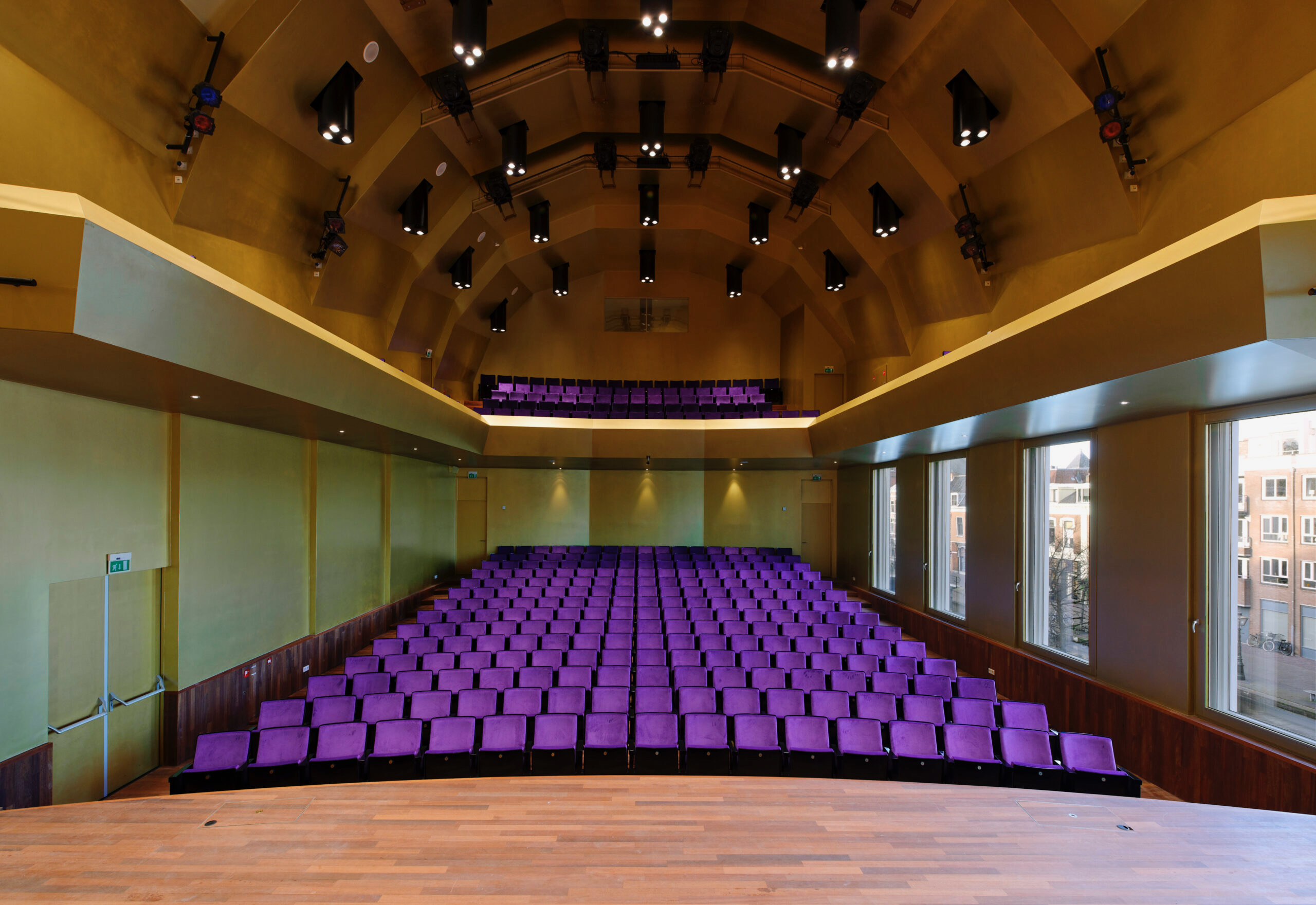 Empty Aalmarktzaal venue hall